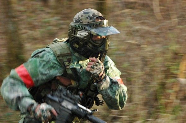 帽子はピクセルパターン。